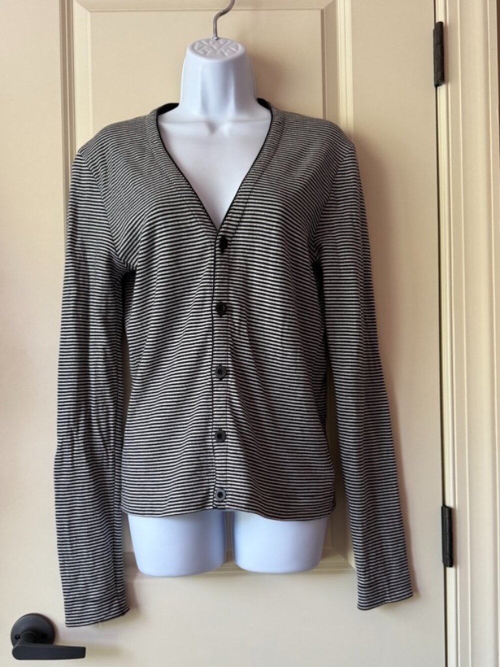 Club Monaco Cardigan size XS